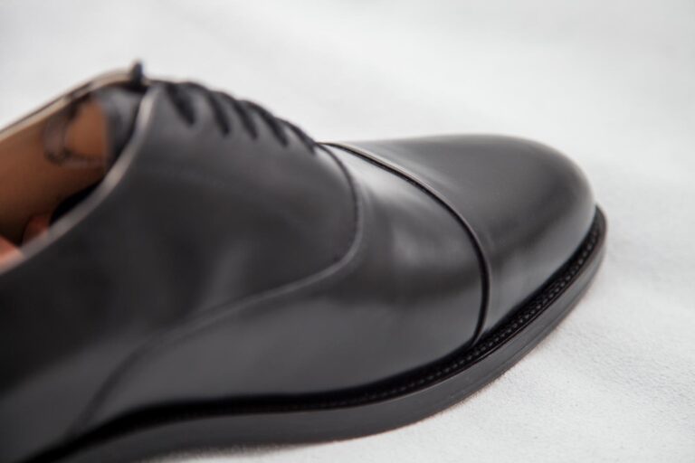 Rahmengenähte Schuhe