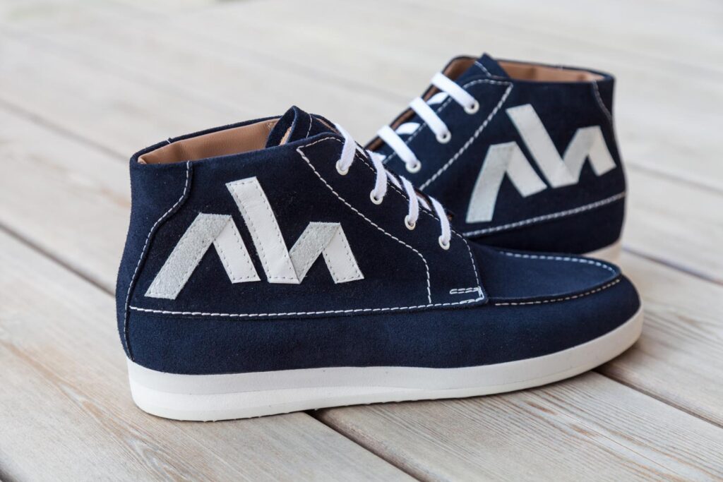 Orthopädische blau/weiße Sneaker für Herren mit Logo
