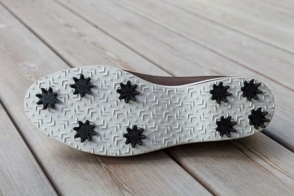 Maßgefertigte Golfschuhe für Herren mit spezieller Sohle, Schuhe ohne Naht