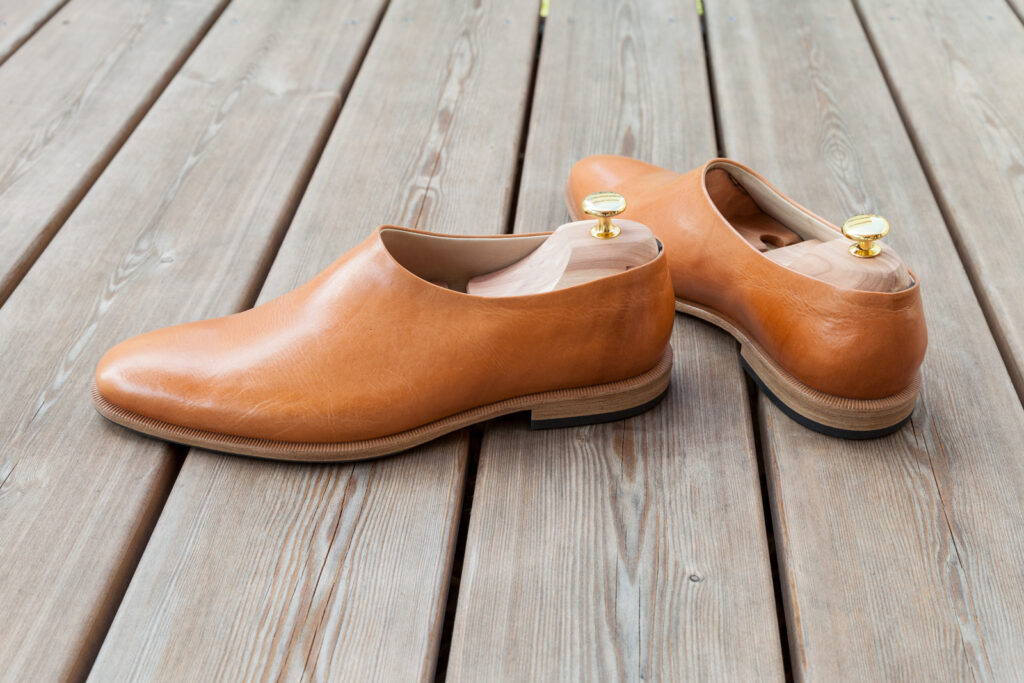 Herrenschuhe nach Maß, Schuhe ohne Naht und Schnürung