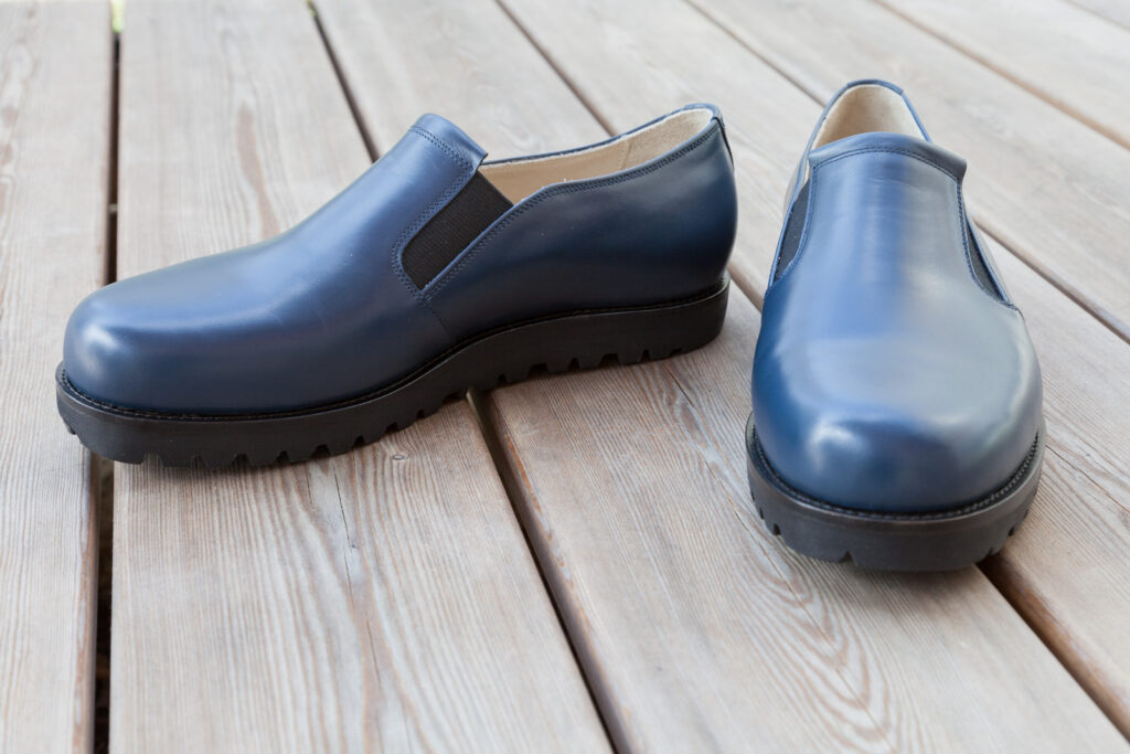 Blaue Maßschuhe für Damen, Übergröße, Gummizug