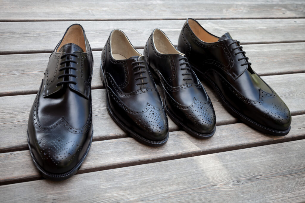 Herrenschuhe in Übergröße, schwarz, handgemacht