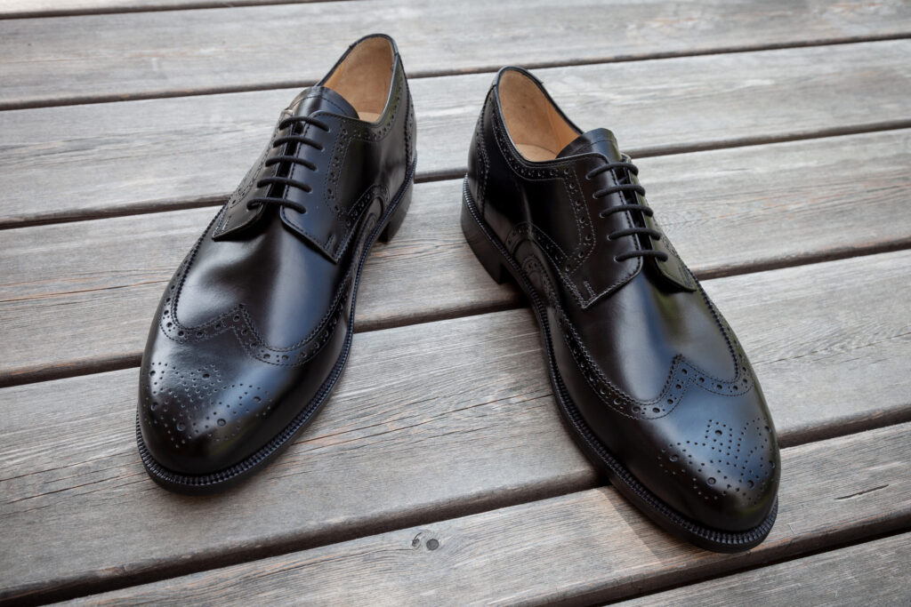 Schwarze Herrenschuhe, Übergröße, Gr. 52